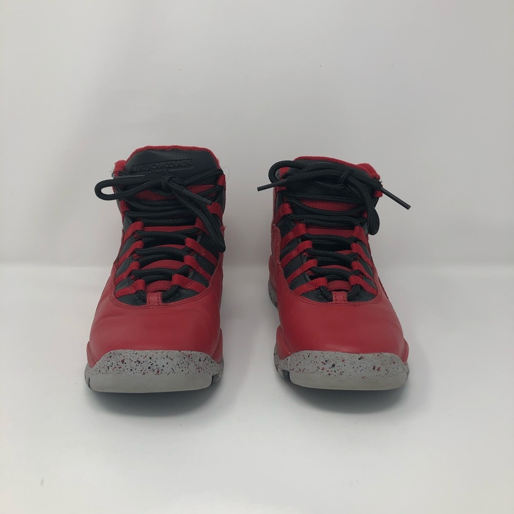 Jordan 10 Retro ‘Bulls Over Broadway’